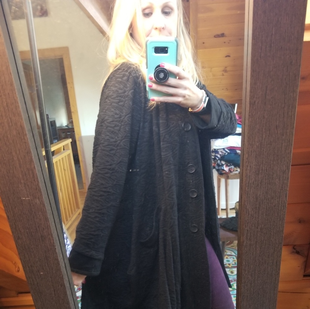Flowy Trench - Picture 2 of 3